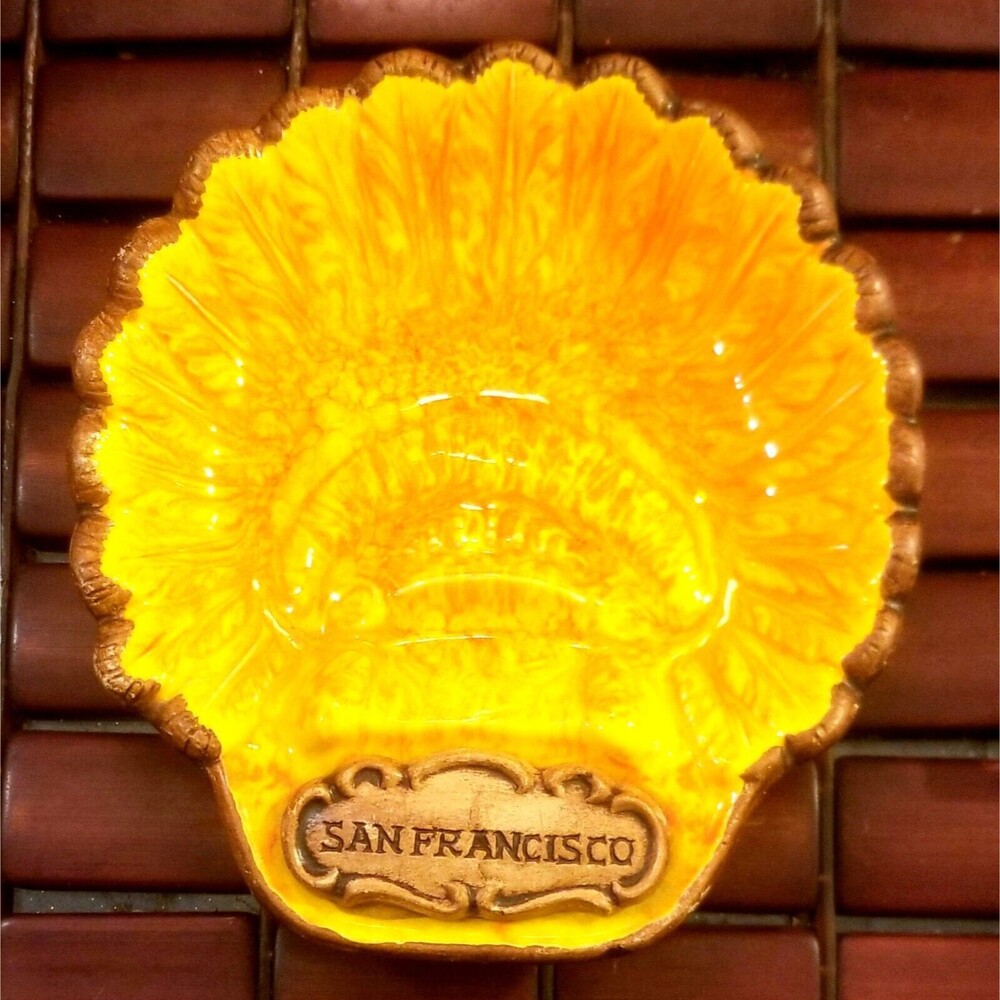 Vintage Treasure Craft San Francisco Souvenir Seashell Ceramic Trinket Dish